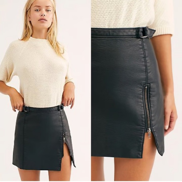 ‼️SOLD‼️ Black Vegan Leather moto Midnight Black Leather Mini Skirt 6 - Picture 1 of 4